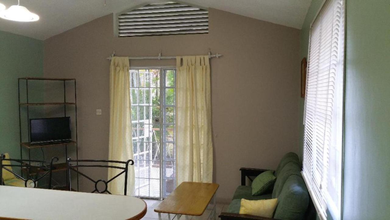 פורתסמות' Kootney Resorts מראה חיצוני תמונה